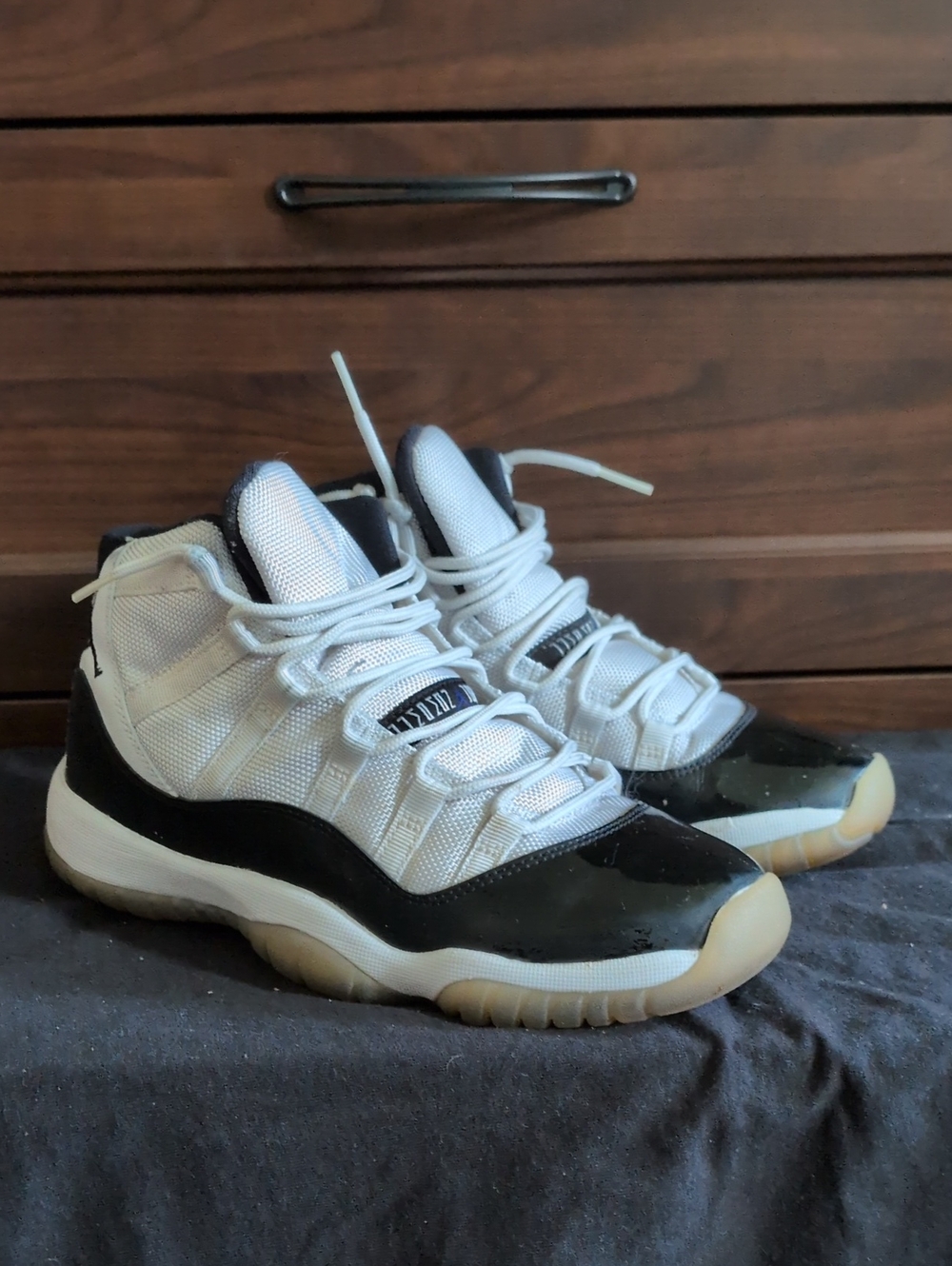 Jordan Air Jordan 11 Retro GS 'Concord' Sneakers White & Black US 5Y